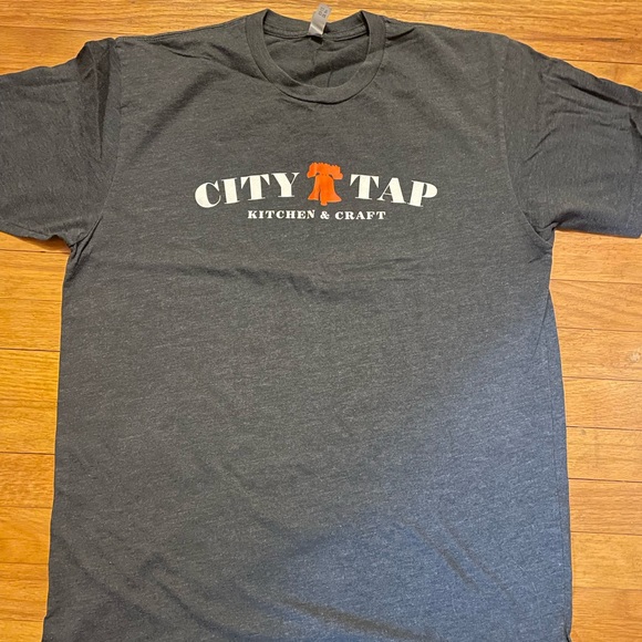 City tap house t shirt - Picture 2 of 2